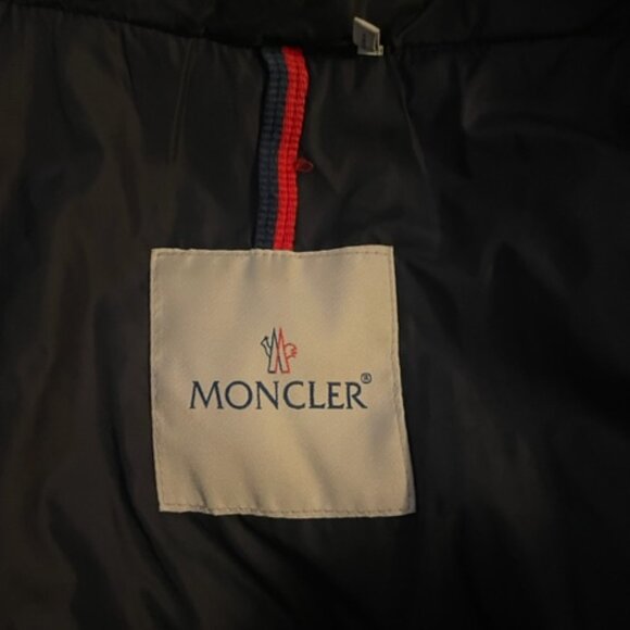 Moncler Clunye Hooded Mid-Length Down Jacket in black - Picture 8 of 14